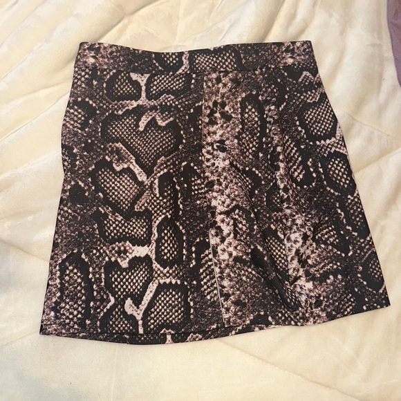 Snake skin skirt - Picture 1 of 1